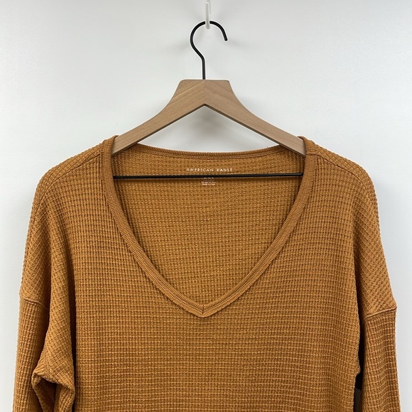 American Eagle Thermal Waffle Knit Oversized Slouchy V-Neck Shirt Brown Medium - Picture 2 of 7